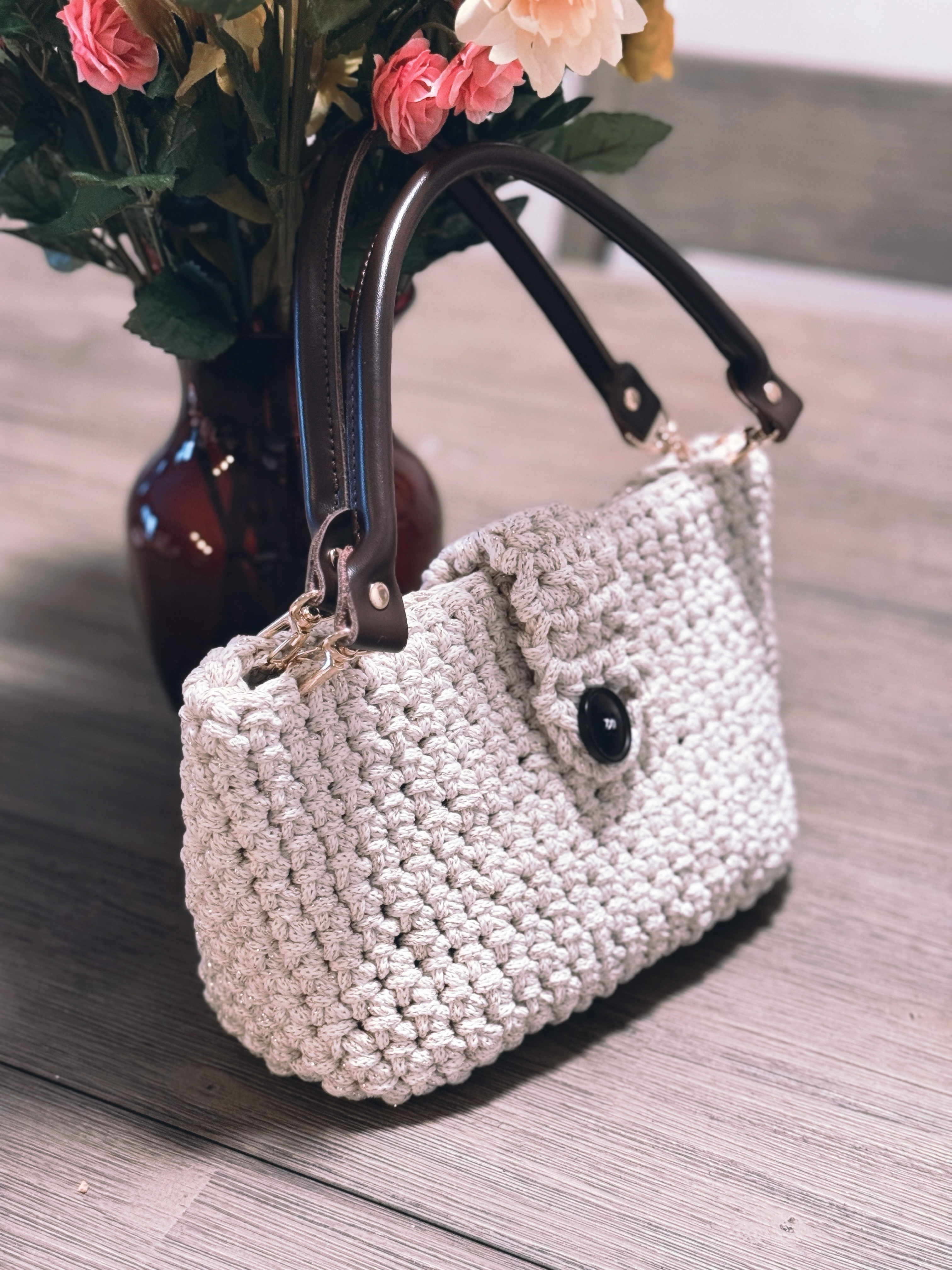 Handmade crochet shoulder bag - Golden